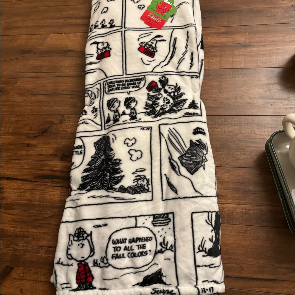 Peanuts Christmas style comic strip xl blanket
